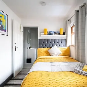 Homestay Elegant And Cosy Private, Belfast