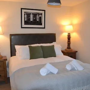  Apartment Entire In The Heart Of The Suffolks - Gl50 United Kingdom